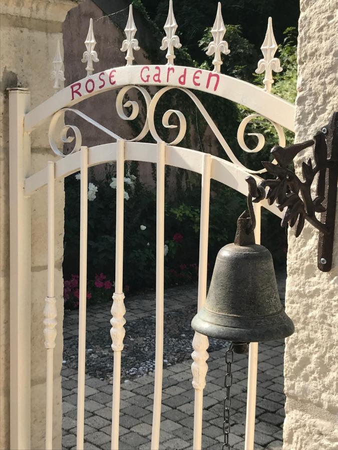 Rose Garden Mezzanine Bed & Breakfast Giverny Exterior photo